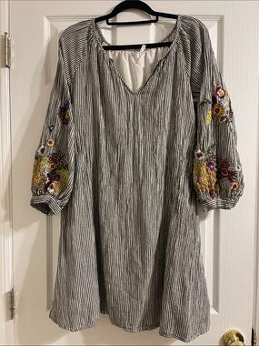 Feather Bone by Anthropologie tunic dress with Embroidered sleeves